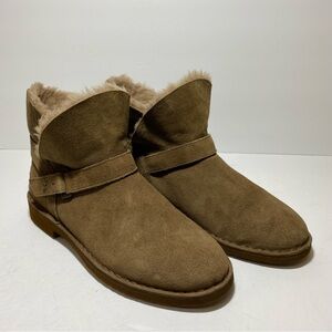 UGG Women's AUBRIELLE Ankle Boot In
HICKORY Color Suede Size 10